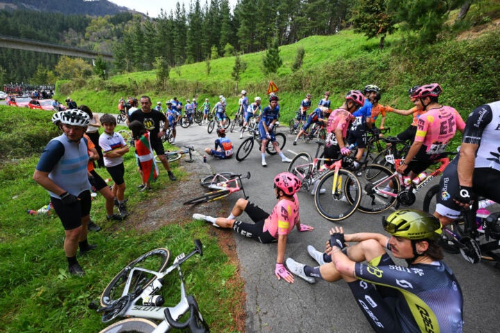 Itzulia Basque Country stage 4 crash